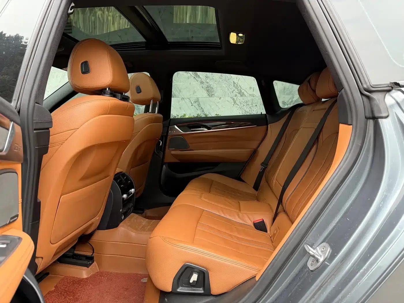 2020 BMW 6 Series GT 630i M Sport Package — миниатюра 10