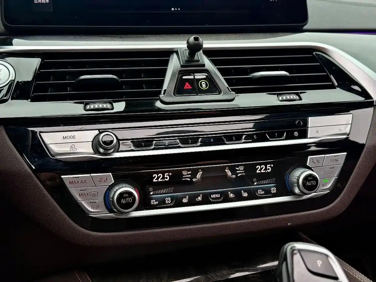 BMW 6 Series GT 2021 630i M Sport Grand Tourer — миниатюра 24