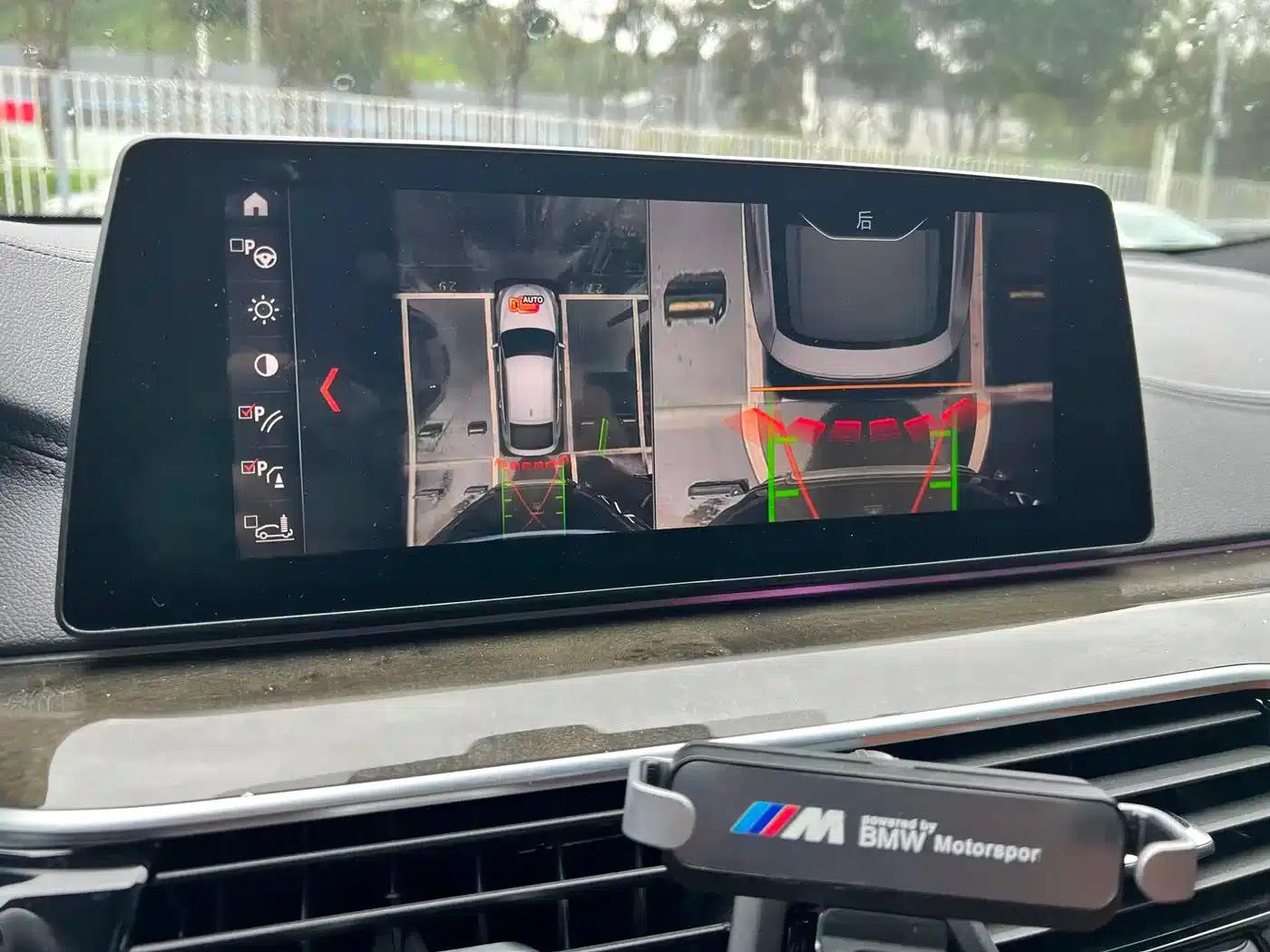 2019 BMW 6 Series GT 630i M Sport Package — миниатюра 13