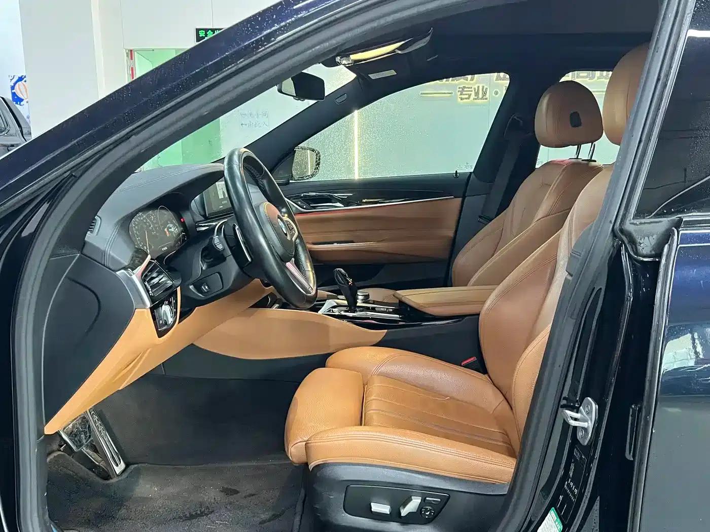 2019 BMW 6 Series GT 630i M Sport Package — миниатюра 5