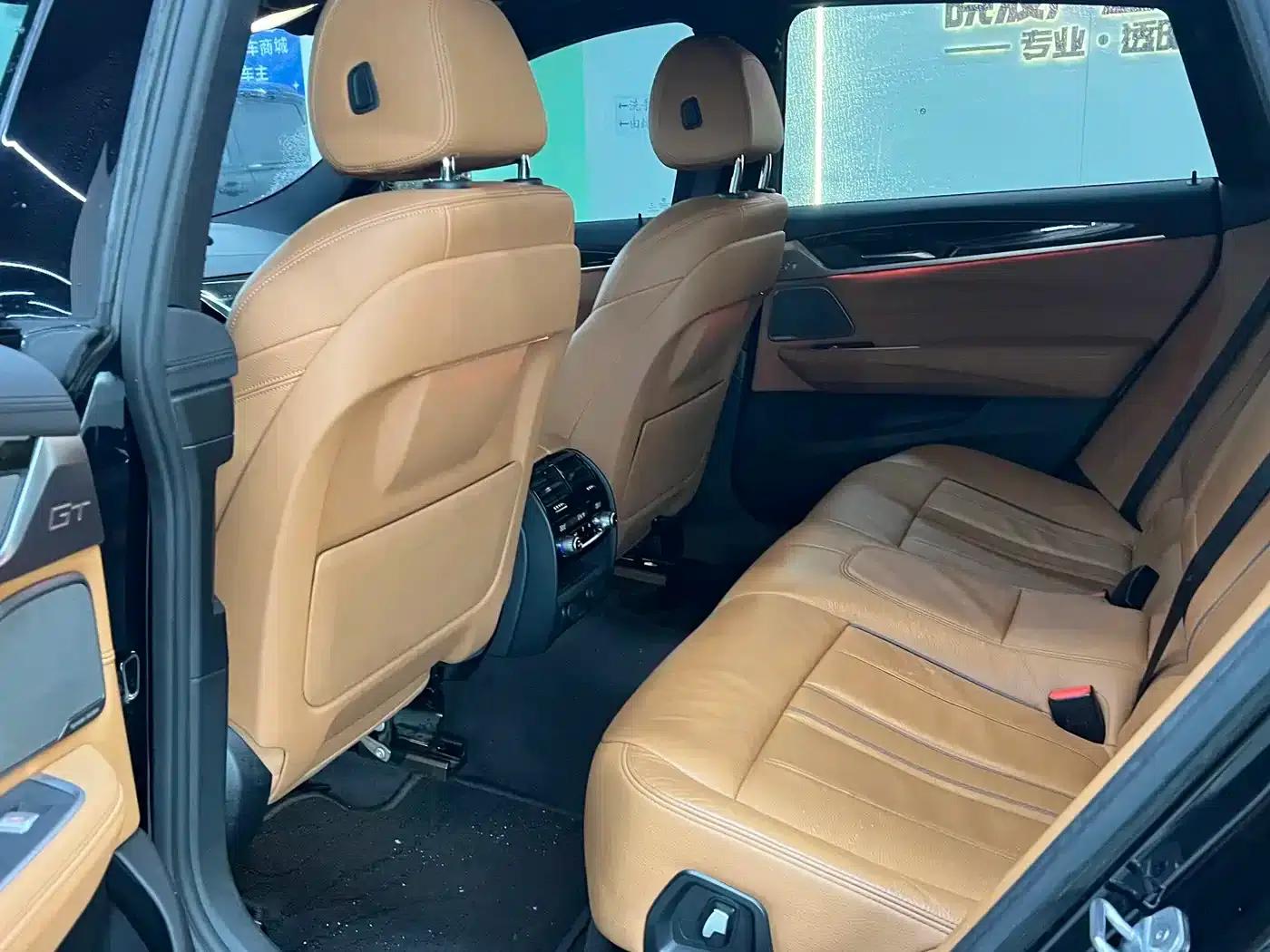 2019 BMW 6 Series GT 630i M Sport Package — миниатюра 8
