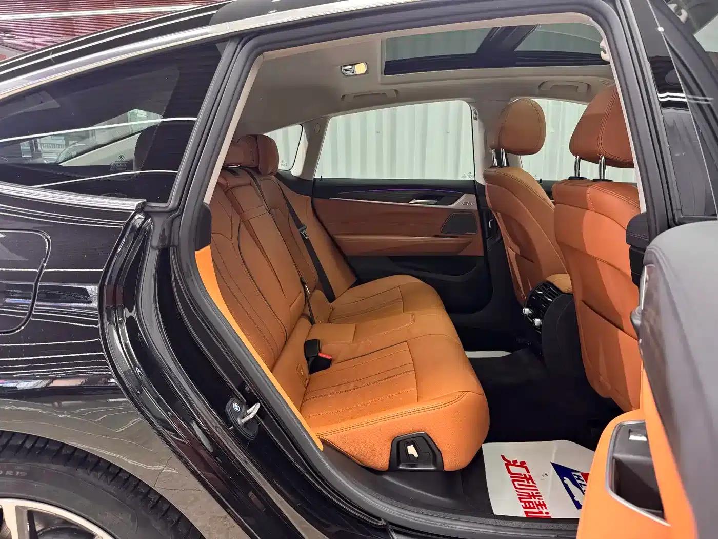 BMW 6 Series GT 2019 630i Luxury Design Package — миниатюра 18