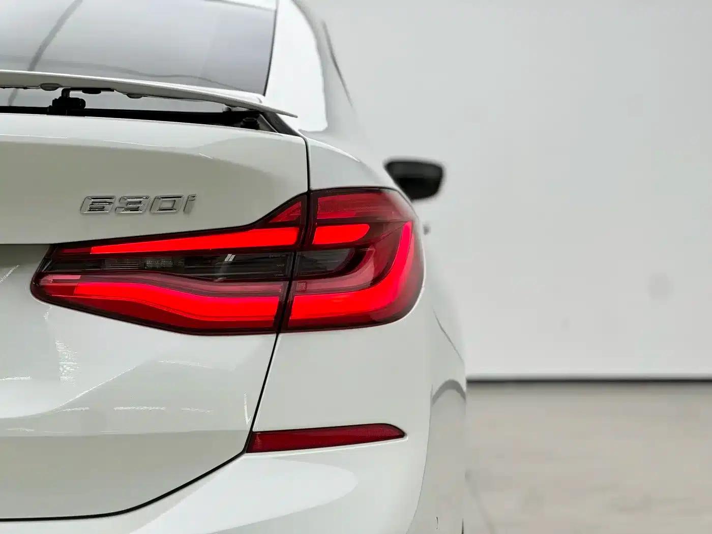 2019 BMW 6 Series GT 630i M Sport Package — миниатюра 16