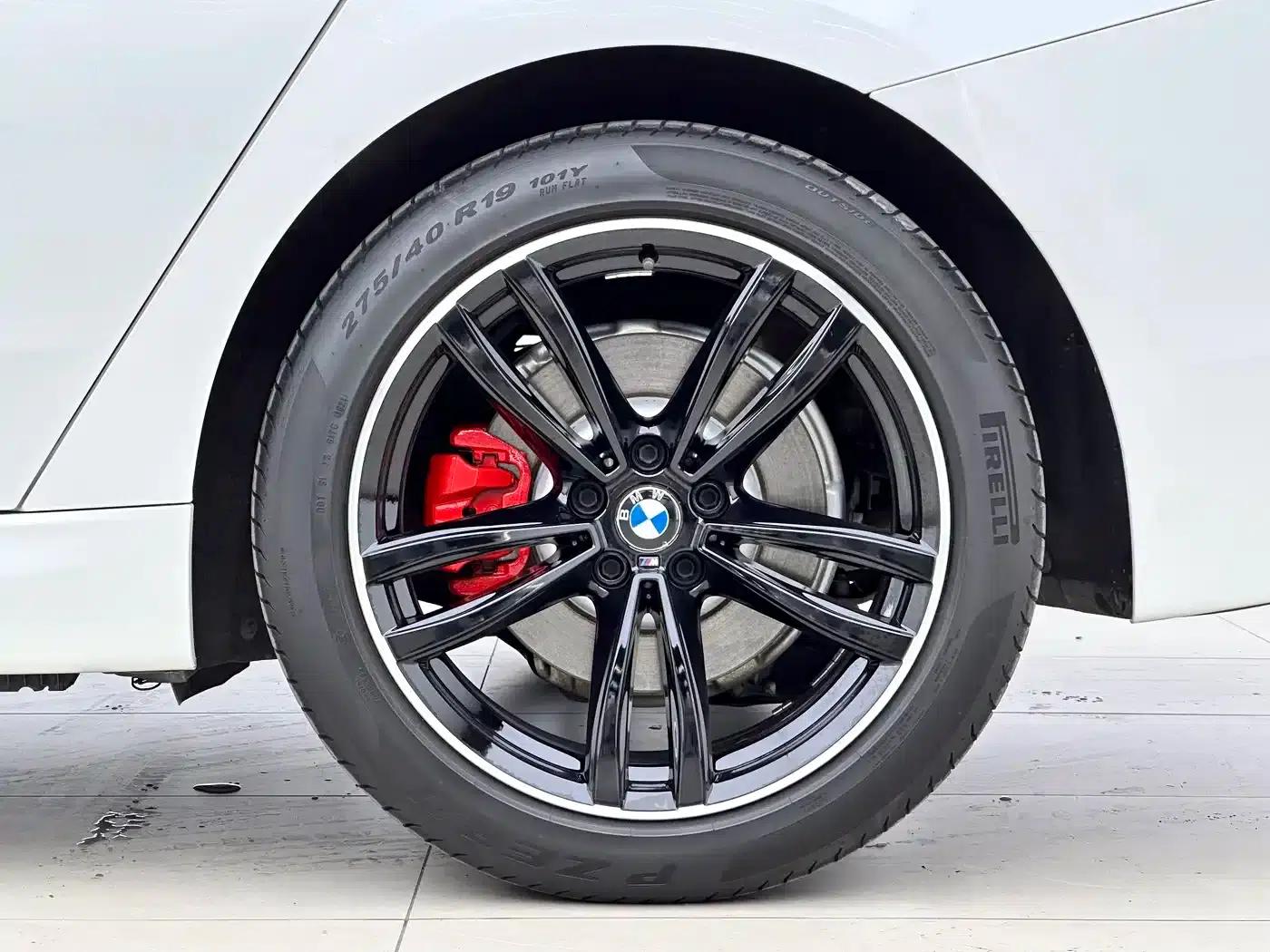 2019 BMW 6 Series GT 630i M Sport Package — миниатюра 18