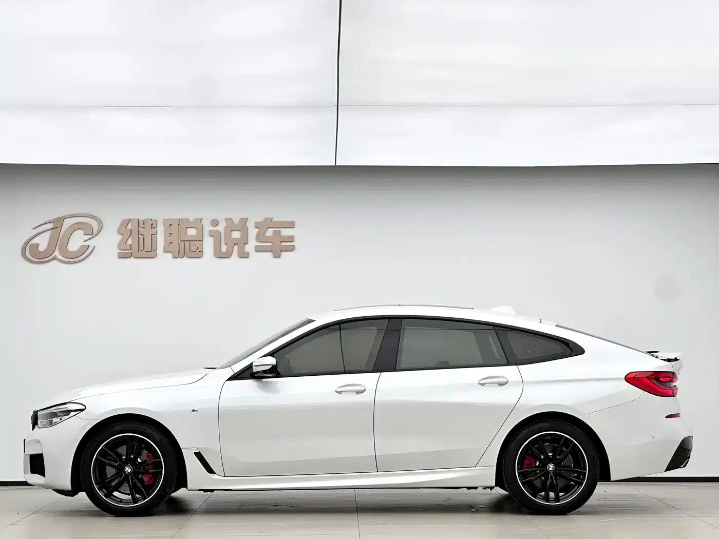 2019 BMW 6 Series GT 630i M Sport Package — миниатюра 4