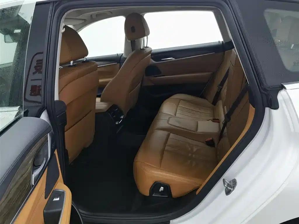 BMW 6 Series GT 2019 630i Luxury Design Package — миниатюра 15