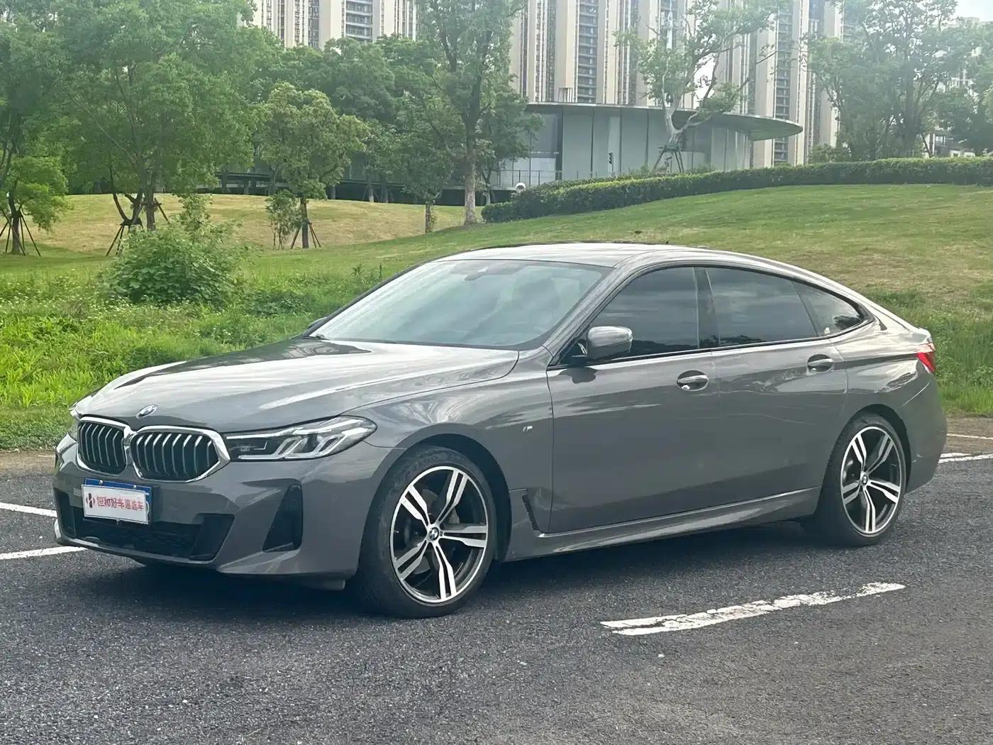 2022 BMW 6 Series GT 630i M Sport Package — миниатюра 1