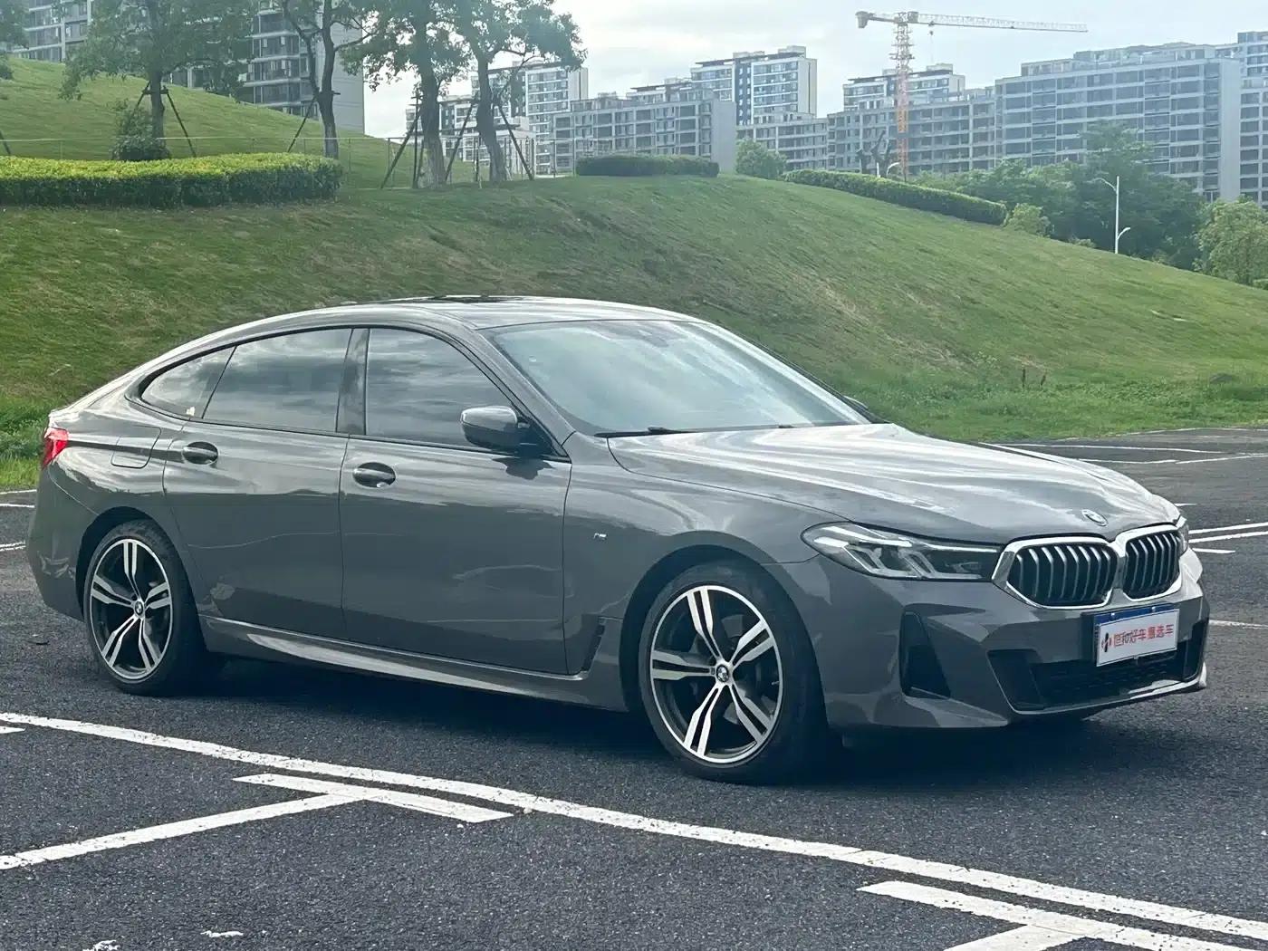 2022 BMW 6 Series GT 630i M Sport Package — миниатюра 3