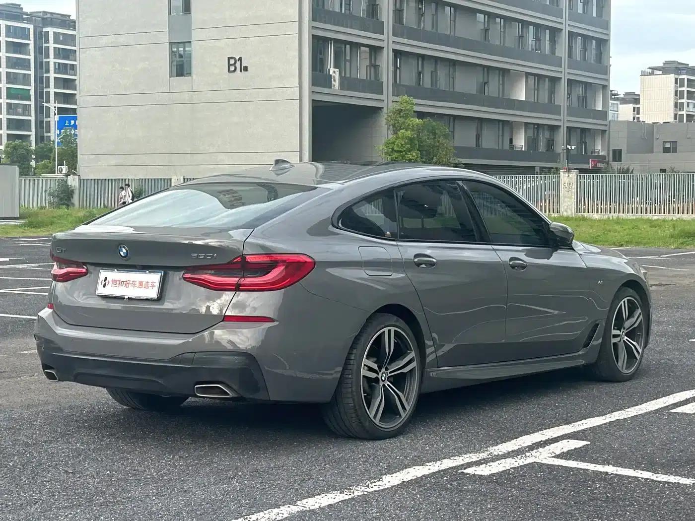 2022 BMW 6 Series GT 630i M Sport Package — миниатюра 9