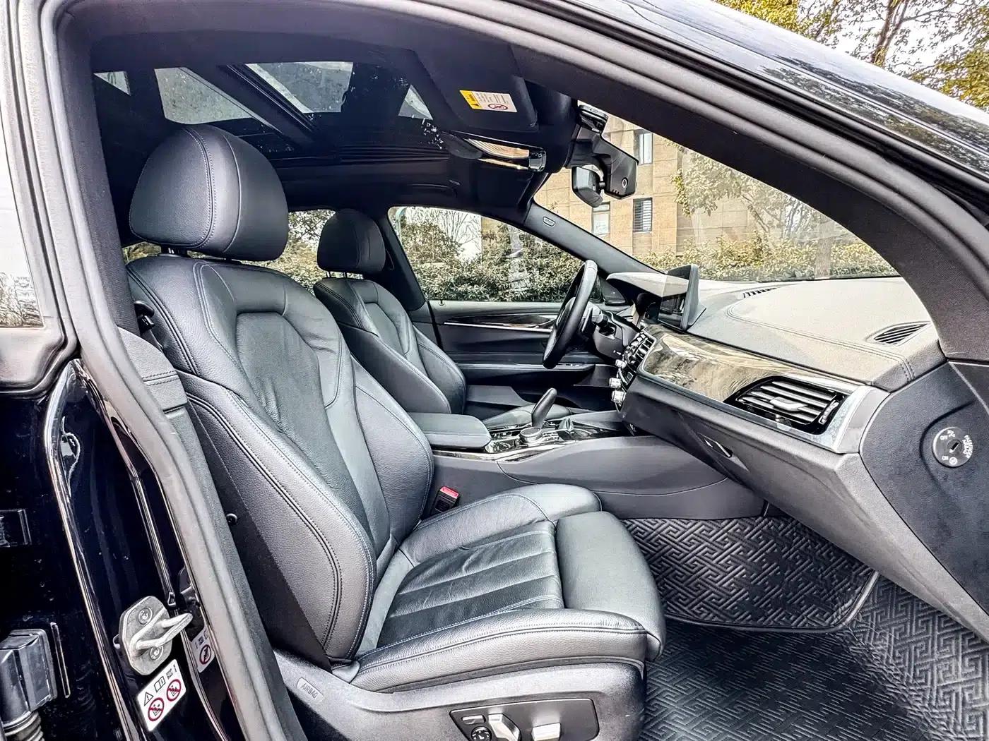 2022 BMW 6 Series GT 630i M Sport Package — миниатюра 24