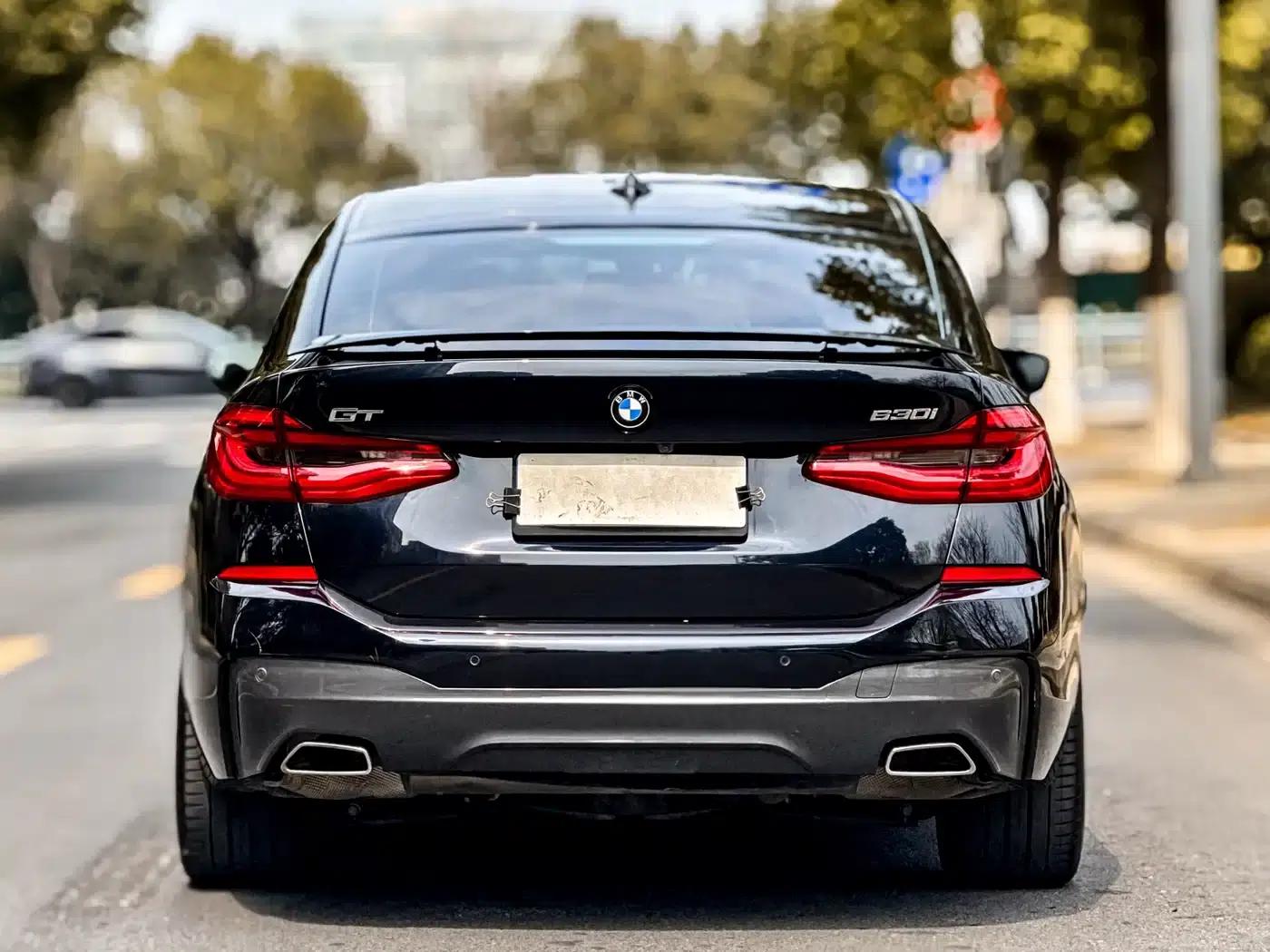 2022 BMW 6 Series GT 630i M Sport Package — миниатюра 5