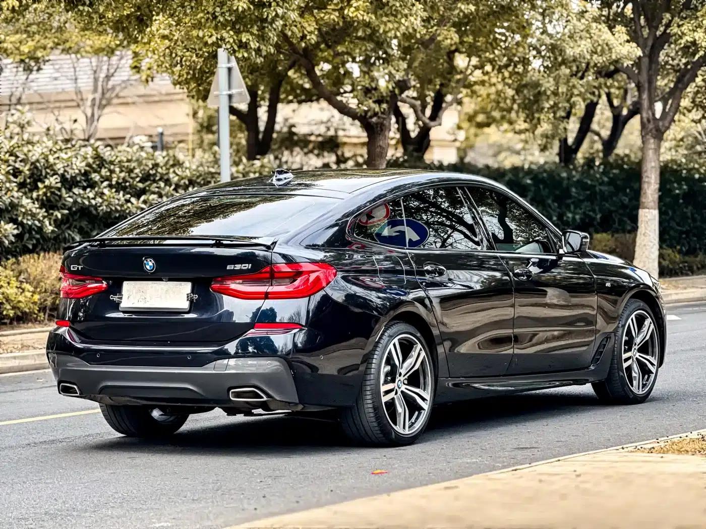 2022 BMW 6 Series GT 630i M Sport Package — миниатюра 7