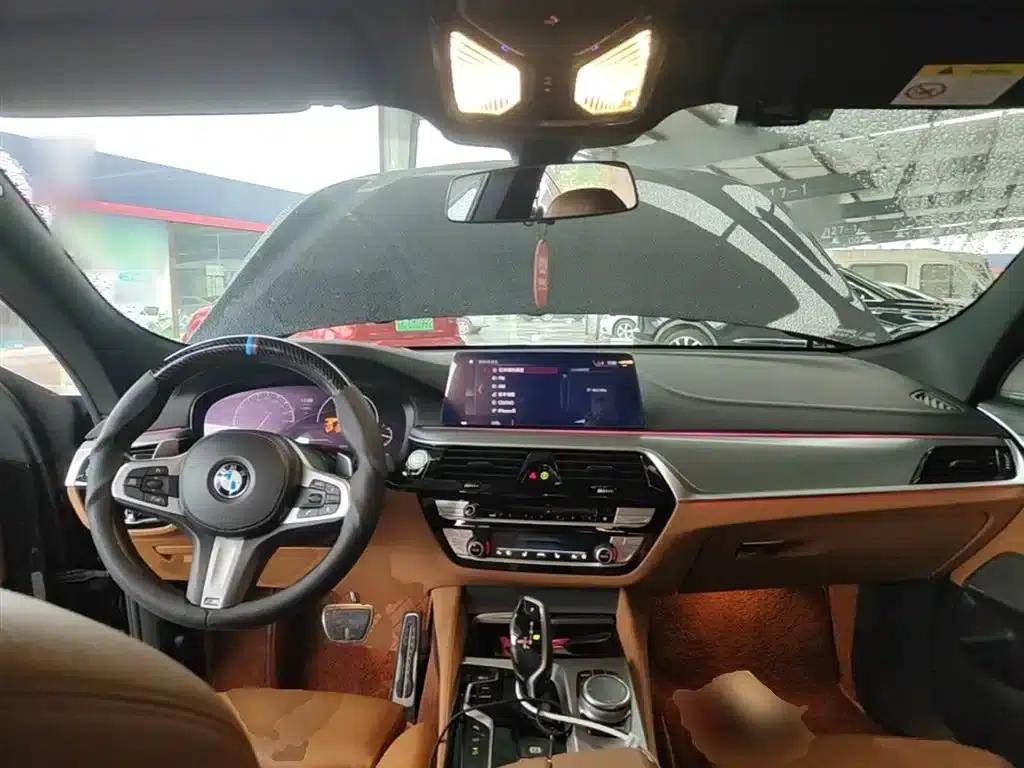 2019 BMW 6 Series GT 630i M Sport Package — миниатюра 10