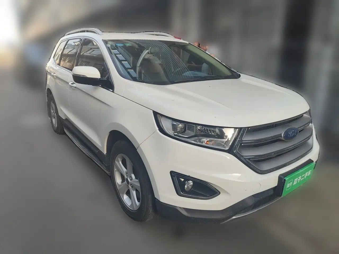 Ford Edge 2016 EcoBoost 245 Two-Wheel-Drive Titanium 5-Seater — миниатюра 3