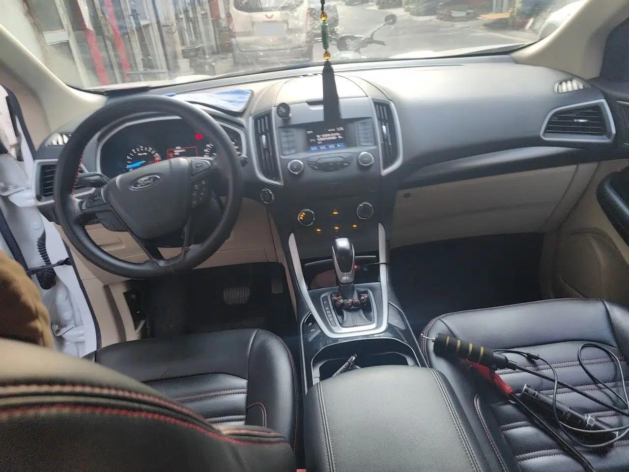 Ford Edge 2016 EcoBoost 245 Two-Wheel-Drive Titanium 5-Seater — миниатюра 10