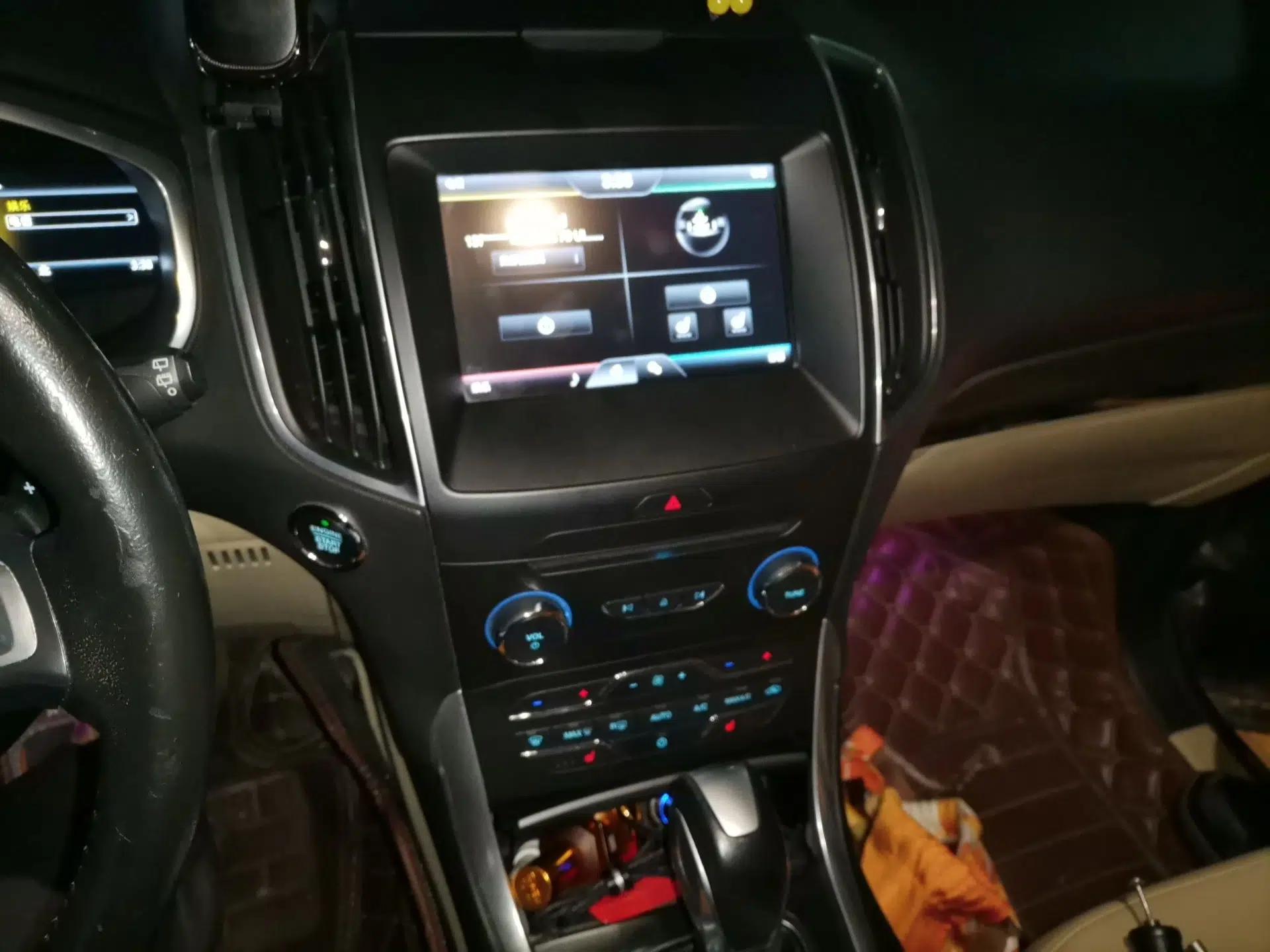 Ford Edge 2016 EcoBoost 245 Two-Wheel-Drive Titanium 7-Seater — миниатюра 14