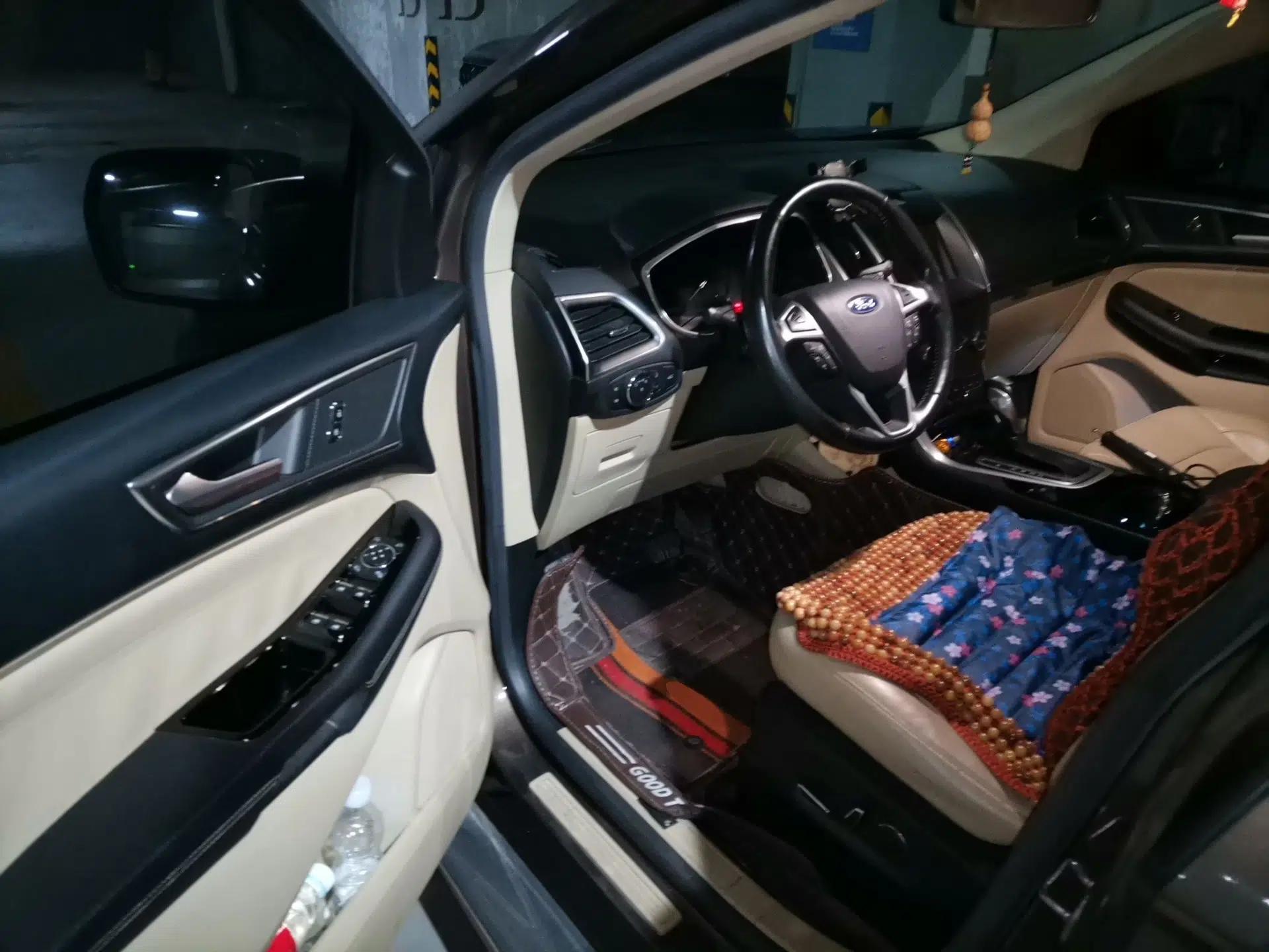 Ford Edge 2016 EcoBoost 245 Two-Wheel-Drive Titanium 7-Seater — миниатюра 17