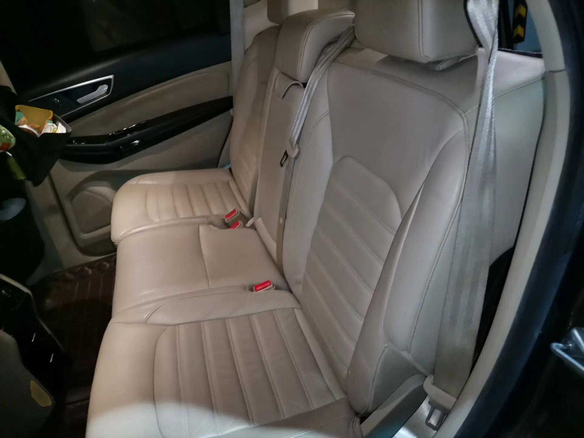Ford Edge 2016 EcoBoost 245 Two-Wheel-Drive Titanium 7-Seater — миниатюра 18