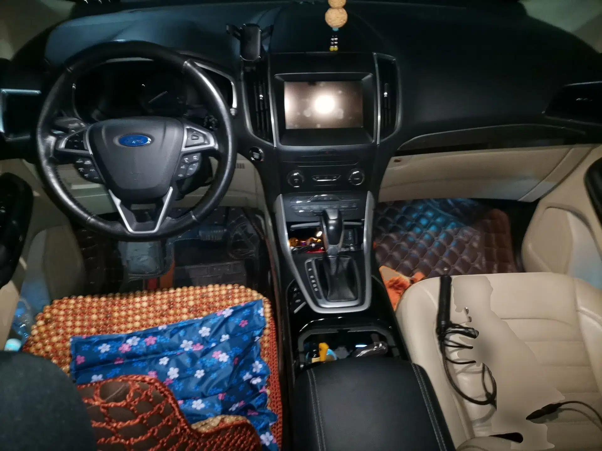 Ford Edge 2016 EcoBoost 245 Two-Wheel-Drive Titanium 7-Seater — миниатюра 10