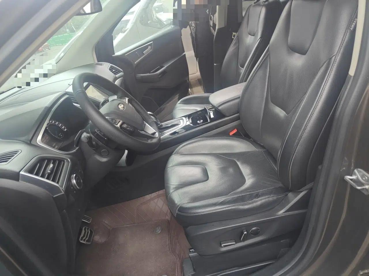 Ford Edge 2016 EcoBoost 245 Four-Wheel Drive Titanium 7-Seater — миниатюра 16