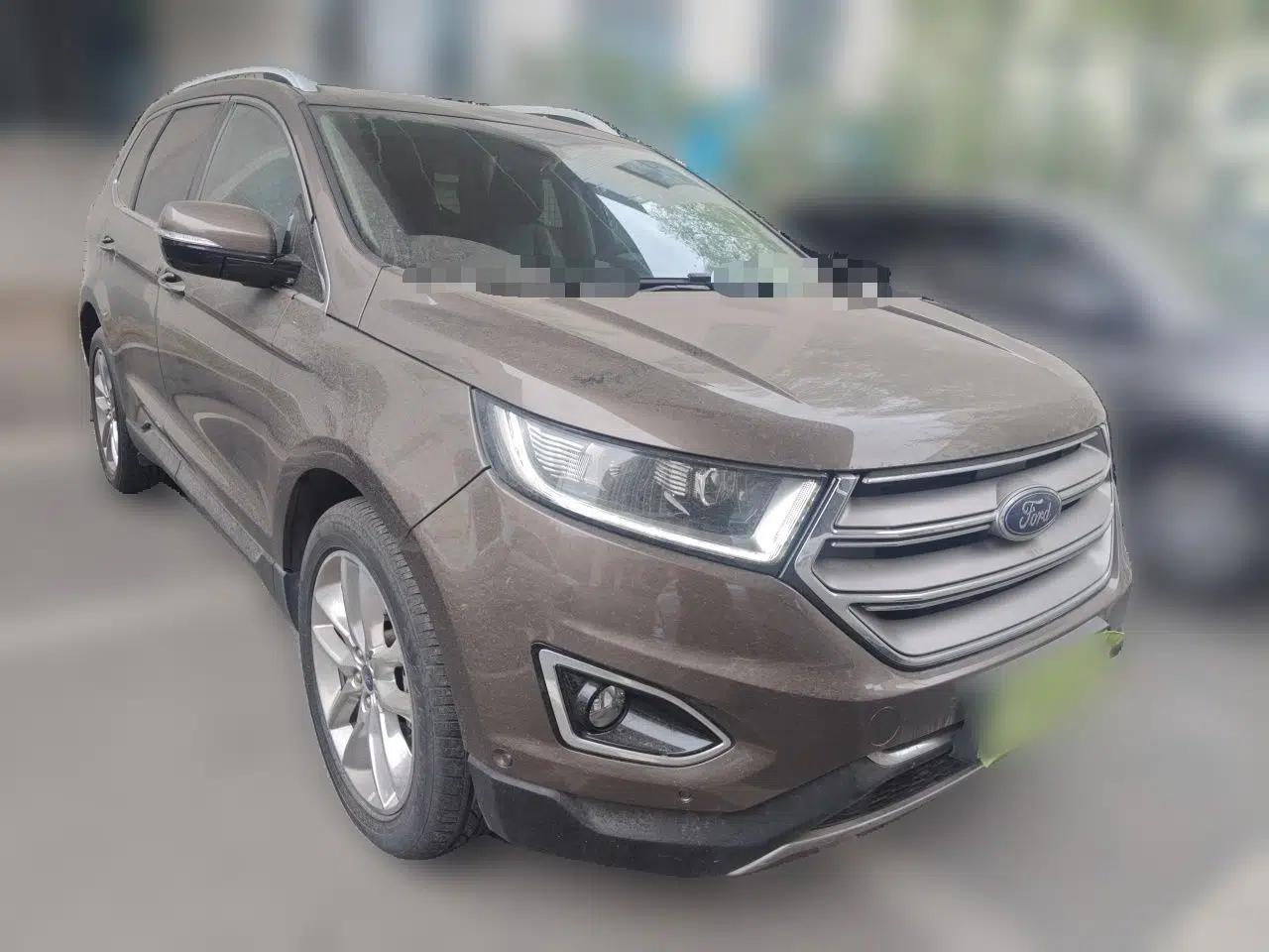 Ford Edge 2016 EcoBoost 245 Four-Wheel Drive Titanium 7-Seater — миниатюра 3