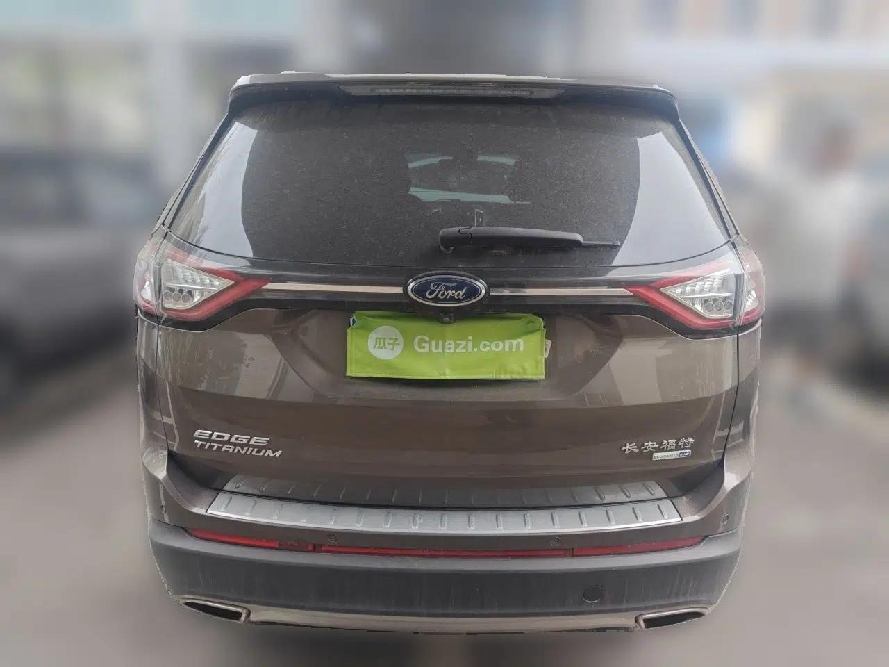 Ford Edge 2016 EcoBoost 245 Four-Wheel Drive Titanium 7-Seater — миниатюра 5