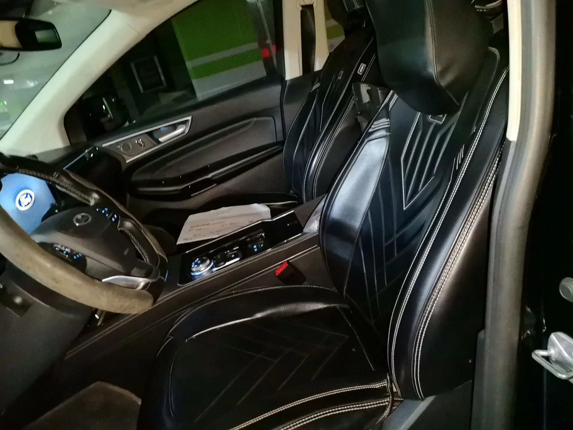 Ford Edge 2021 PLUS EcoBoost 245 Two-Wheel-Drive Titanium 7-Seater — миниатюра 16