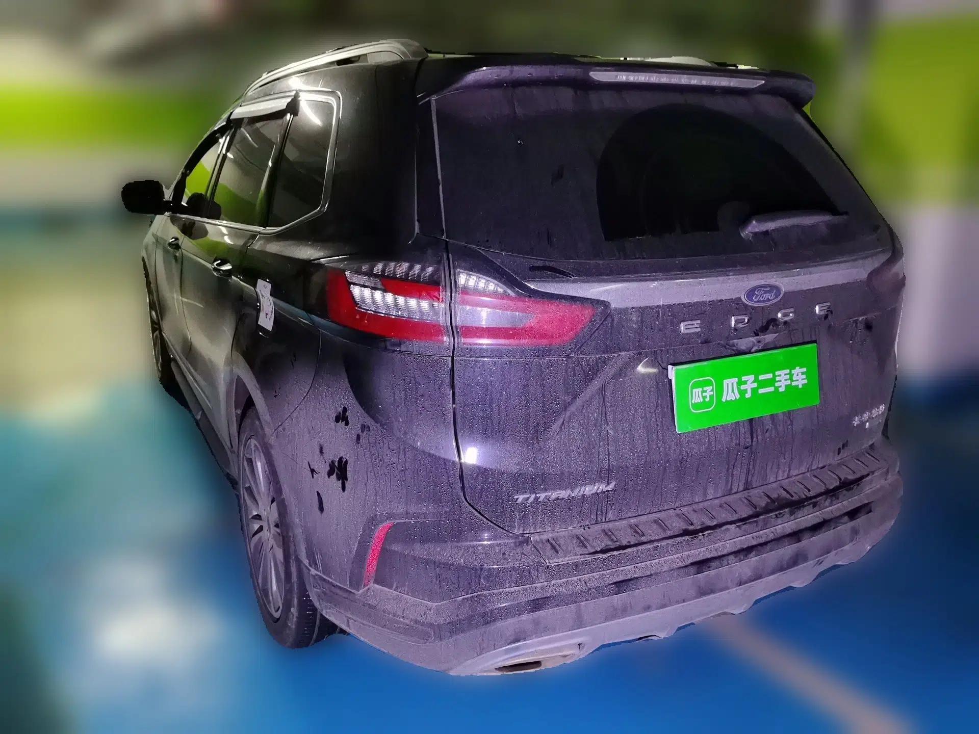 Ford Edge 2021 PLUS EcoBoost 245 Two-Wheel-Drive Titanium 7-Seater — миниатюра 4