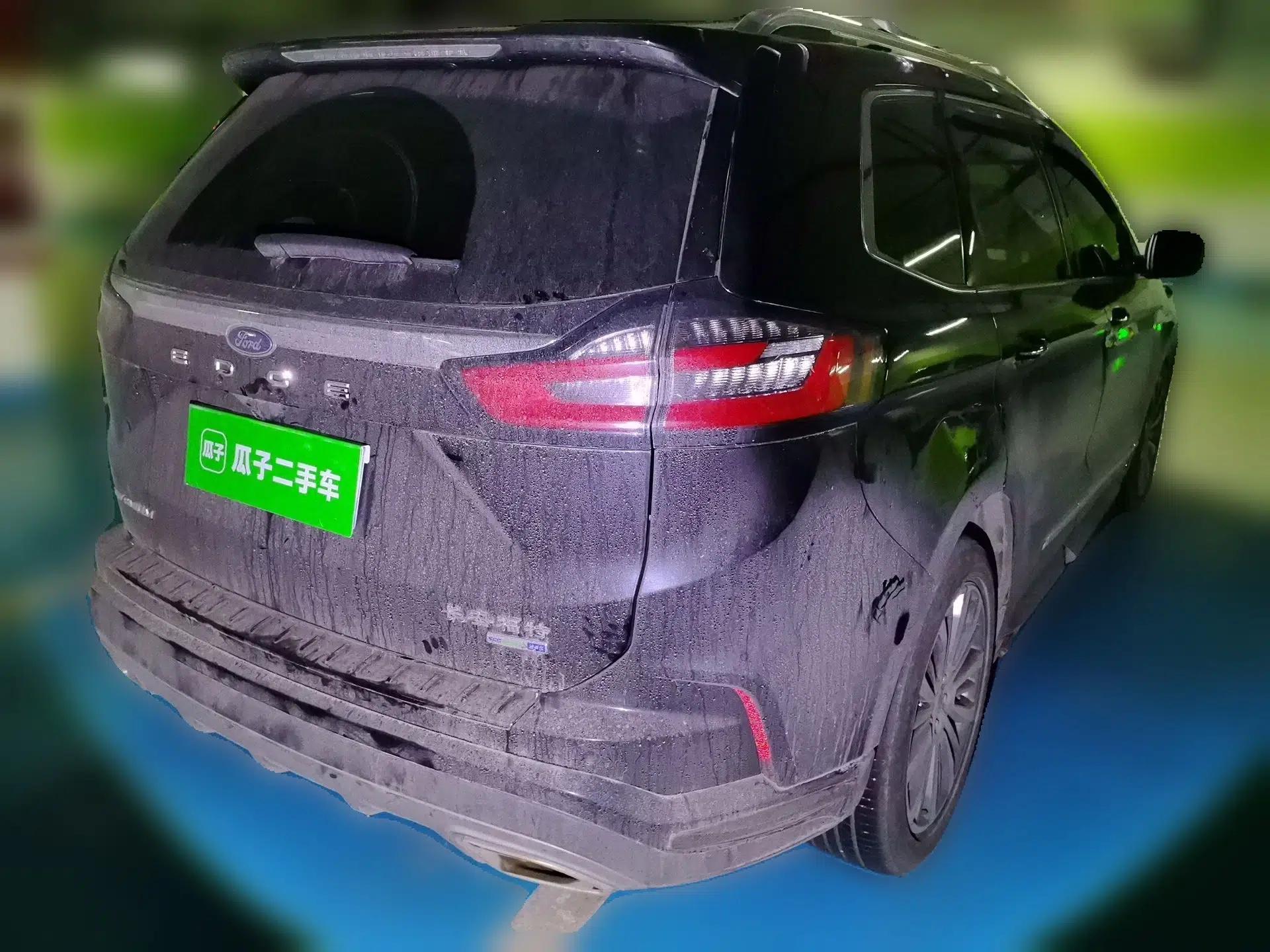 Ford Edge 2021 PLUS EcoBoost 245 Two-Wheel-Drive Titanium 7-Seater — миниатюра 6