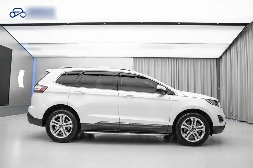 Ford Edge 2016 EcoBoost 245 Four-Wheel Drive Titanium Edition 7-Seater — миниатюра 5