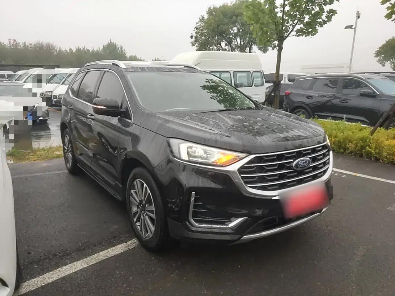 Ford Edge 2021 PLUS EcoBoost 245 Two-Wheel-Drive Platinum Edition 5 Seats — миниатюра 6