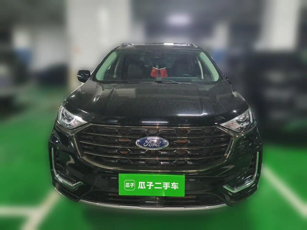 Ford Edge 2021 PLUS EcoBoost 245 Two-Wheel-Drive Titanium 7-Seater — миниатюра 2