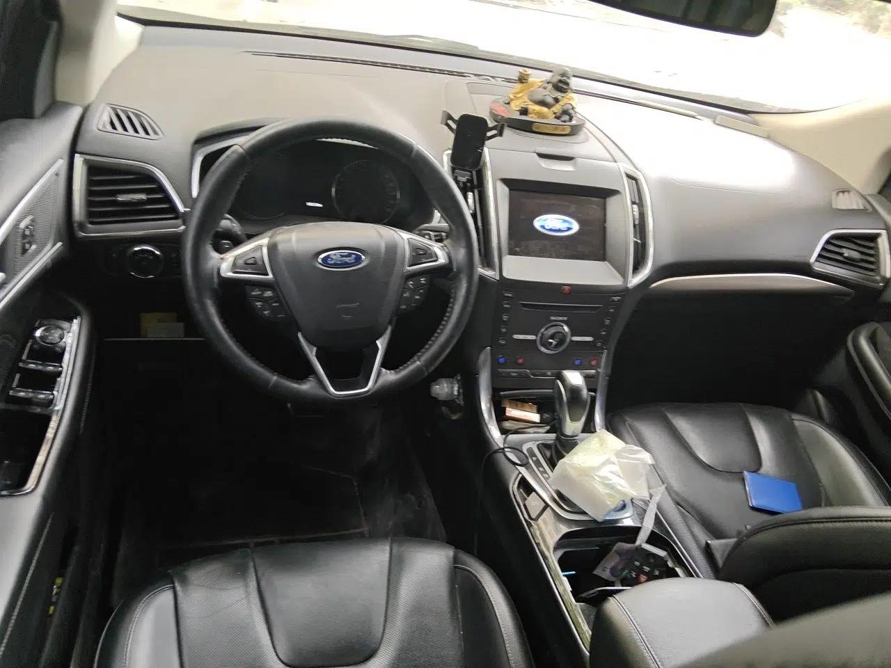 Ford Edge 2017 EcoBoost 245 Four-Wheel-Drive Flagship 7-Seater — миниатюра 11