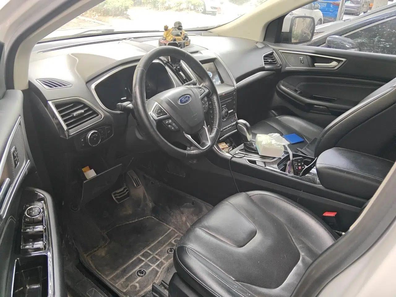 Ford Edge 2017 EcoBoost 245 Four-Wheel-Drive Flagship 7-Seater — миниатюра 17