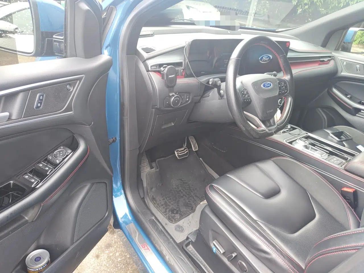 Ford Edge 2021 PLUS EcoBoost 245 4x4 ST-Line 7-Seater — миниатюра 17