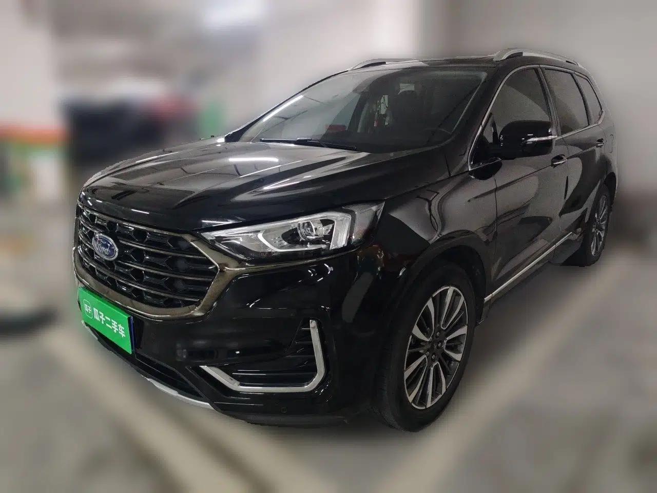 Ford Edge 2021 PLUS EcoBoost 245 Two-Wheel-Drive Titanium 7-Seater — миниатюра 1