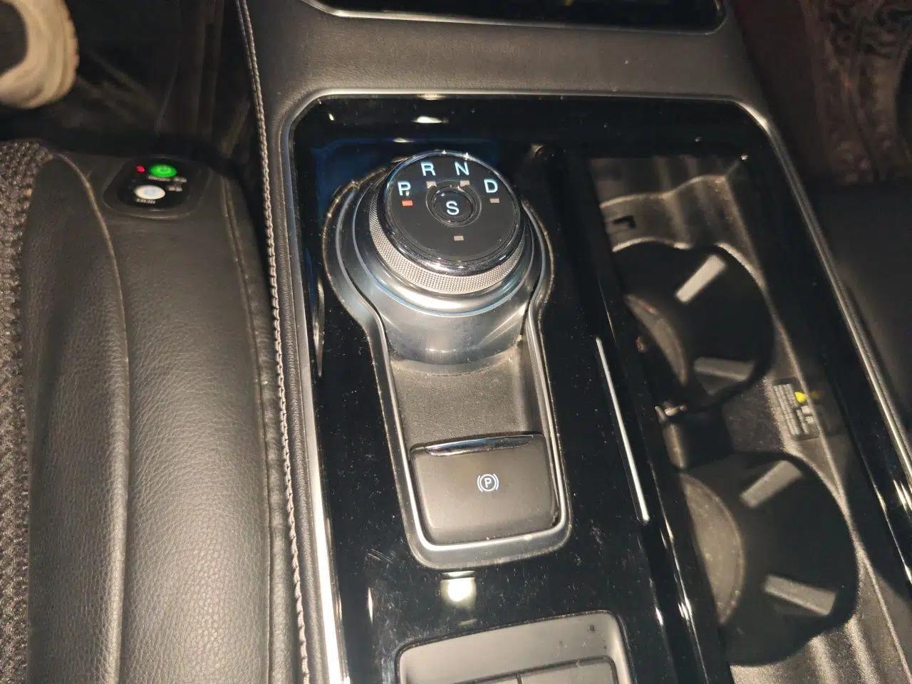 Ford Edge 2021 PLUS EcoBoost 245 Two-Wheel-Drive Titanium 7-Seater — миниатюра 15