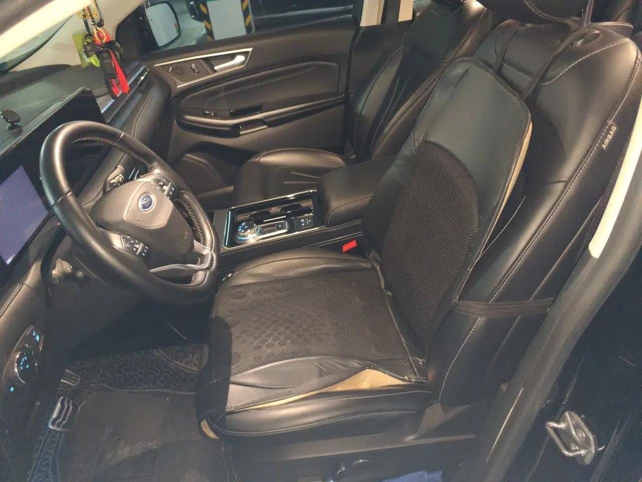 Ford Edge 2021 PLUS EcoBoost 245 Two-Wheel-Drive Titanium 7-Seater — миниатюра 16
