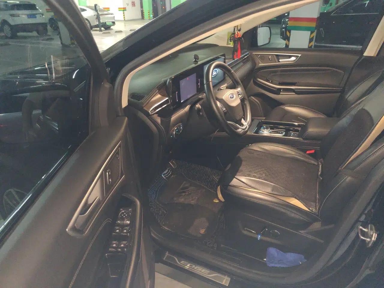 Ford Edge 2021 PLUS EcoBoost 245 Two-Wheel-Drive Titanium 7-Seater — миниатюра 17