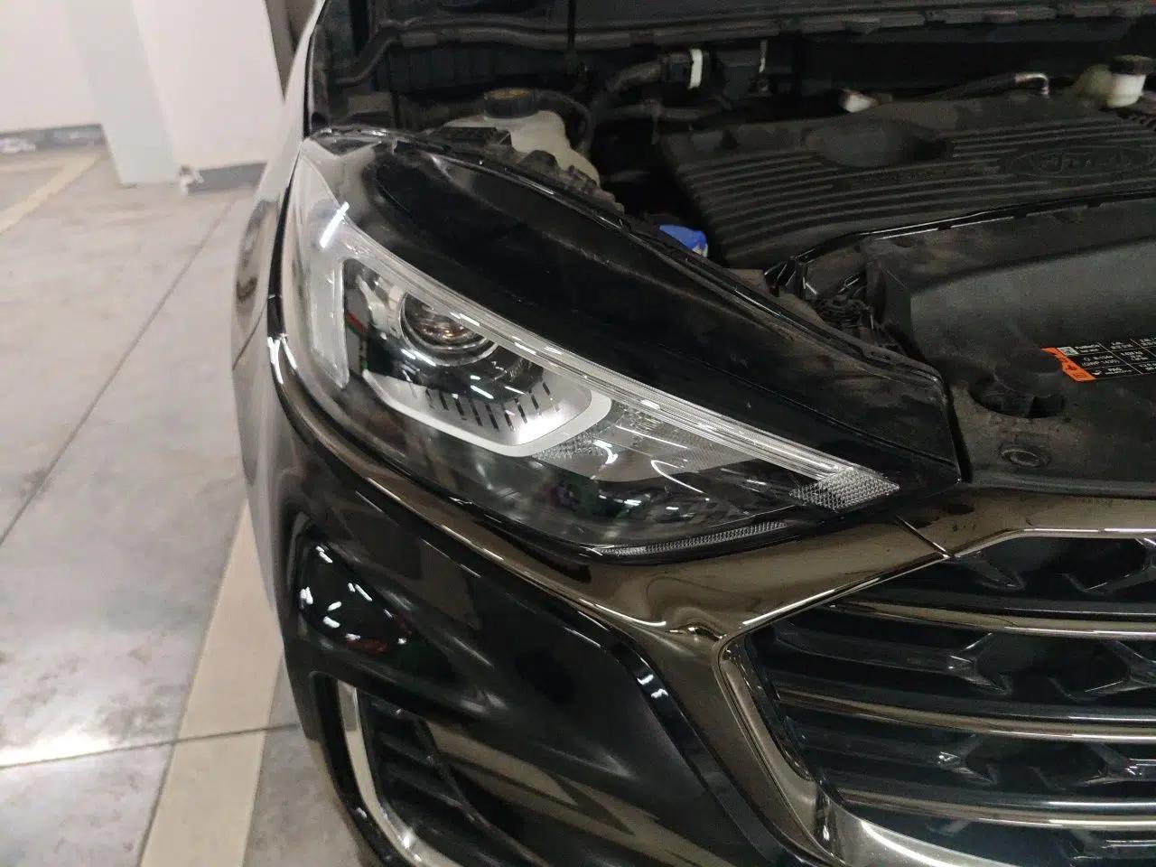Ford Edge 2021 PLUS EcoBoost 245 Two-Wheel-Drive Titanium 7-Seater — миниатюра 7