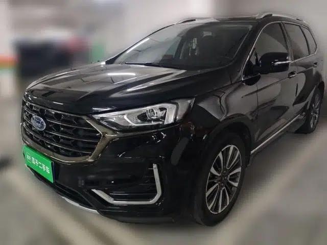 Ford Edge 2021 PLUS EcoBoost 245 Two-Wheel-Drive Titanium 7-Seater
