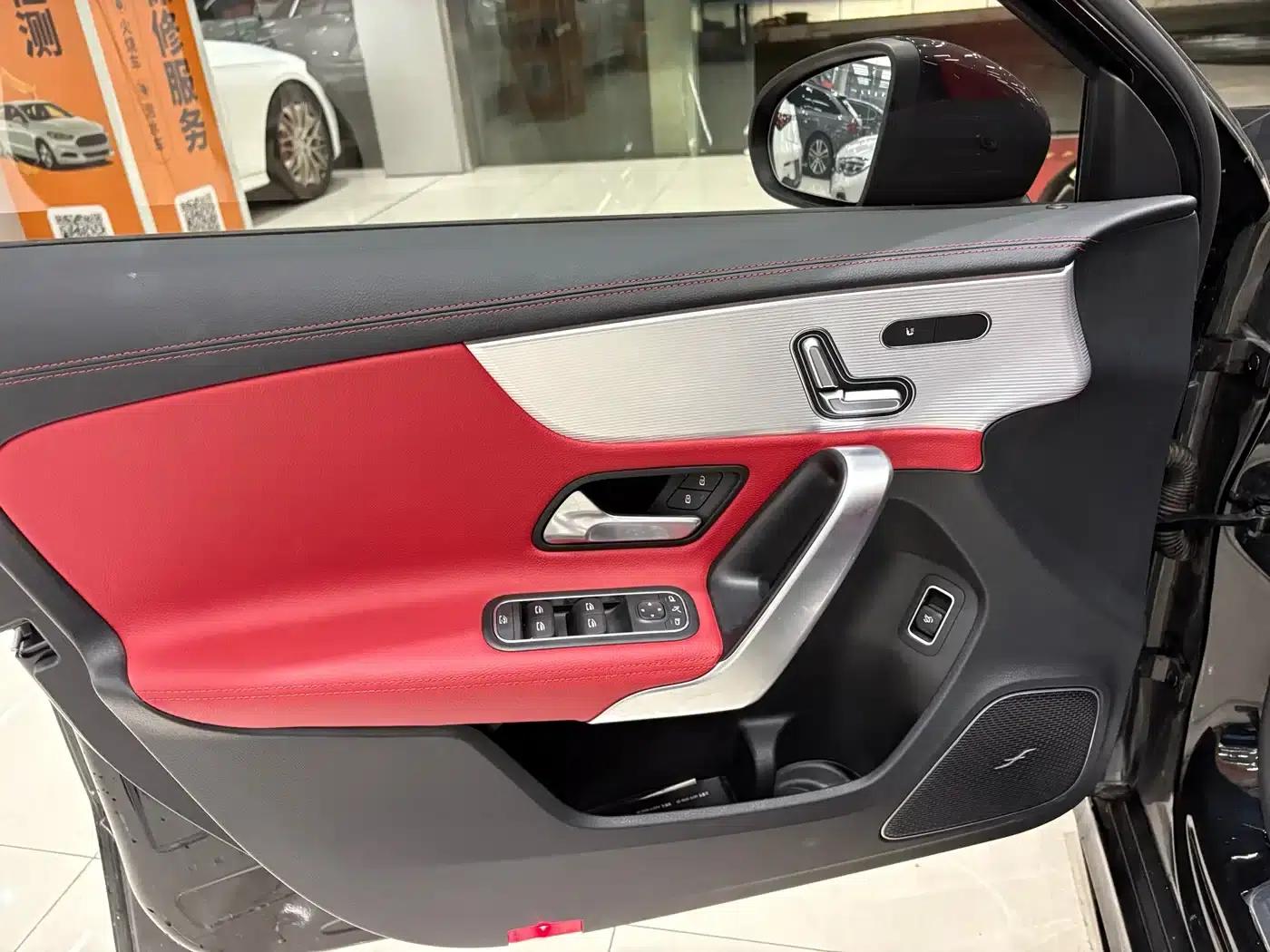 2022 Mercedes-Benz A-Class AMG A 35 L 4MATIC — миниатюра 7