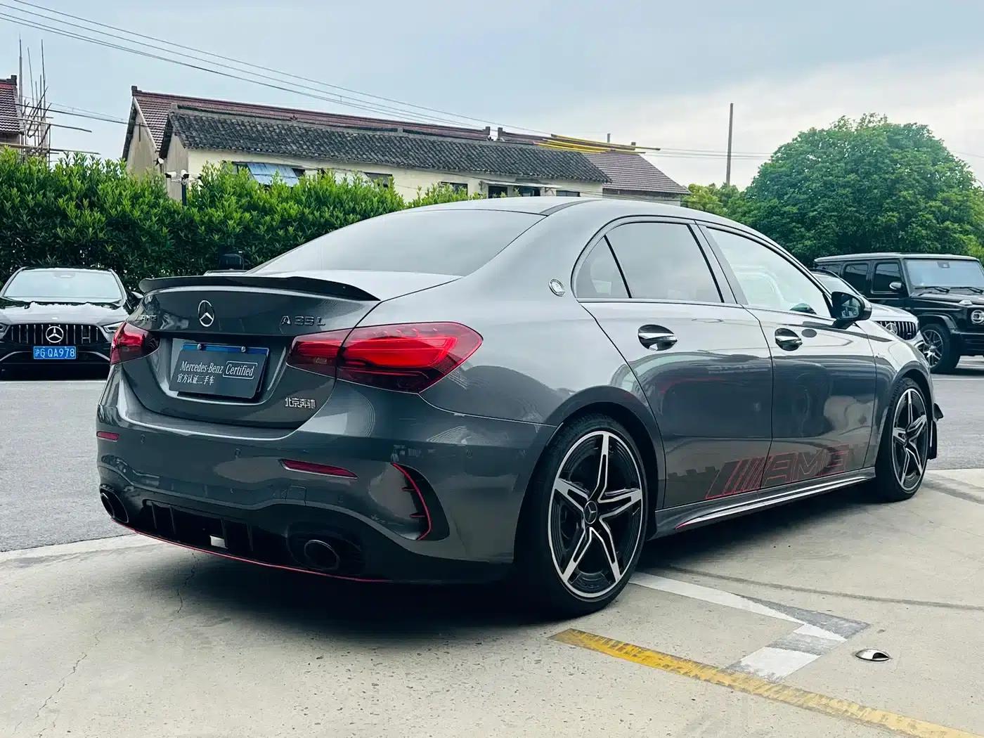 2025 Mercedes-Benz A-Class AMG A 35 L 4MATIC — миниатюра 12
