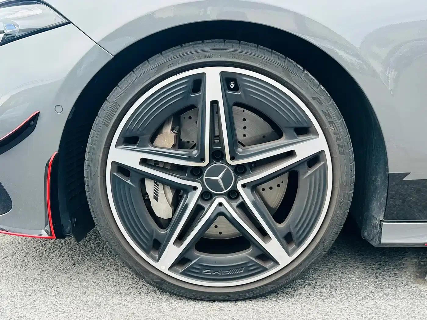 2025 Mercedes-Benz A-Class AMG A 35 L 4MATIC — миниатюра 13
