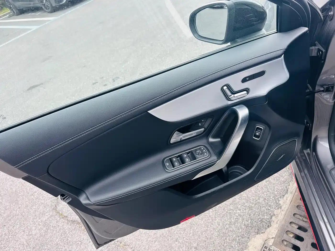 2025 Mercedes-Benz A-Class AMG A 35 L 4MATIC — миниатюра 10