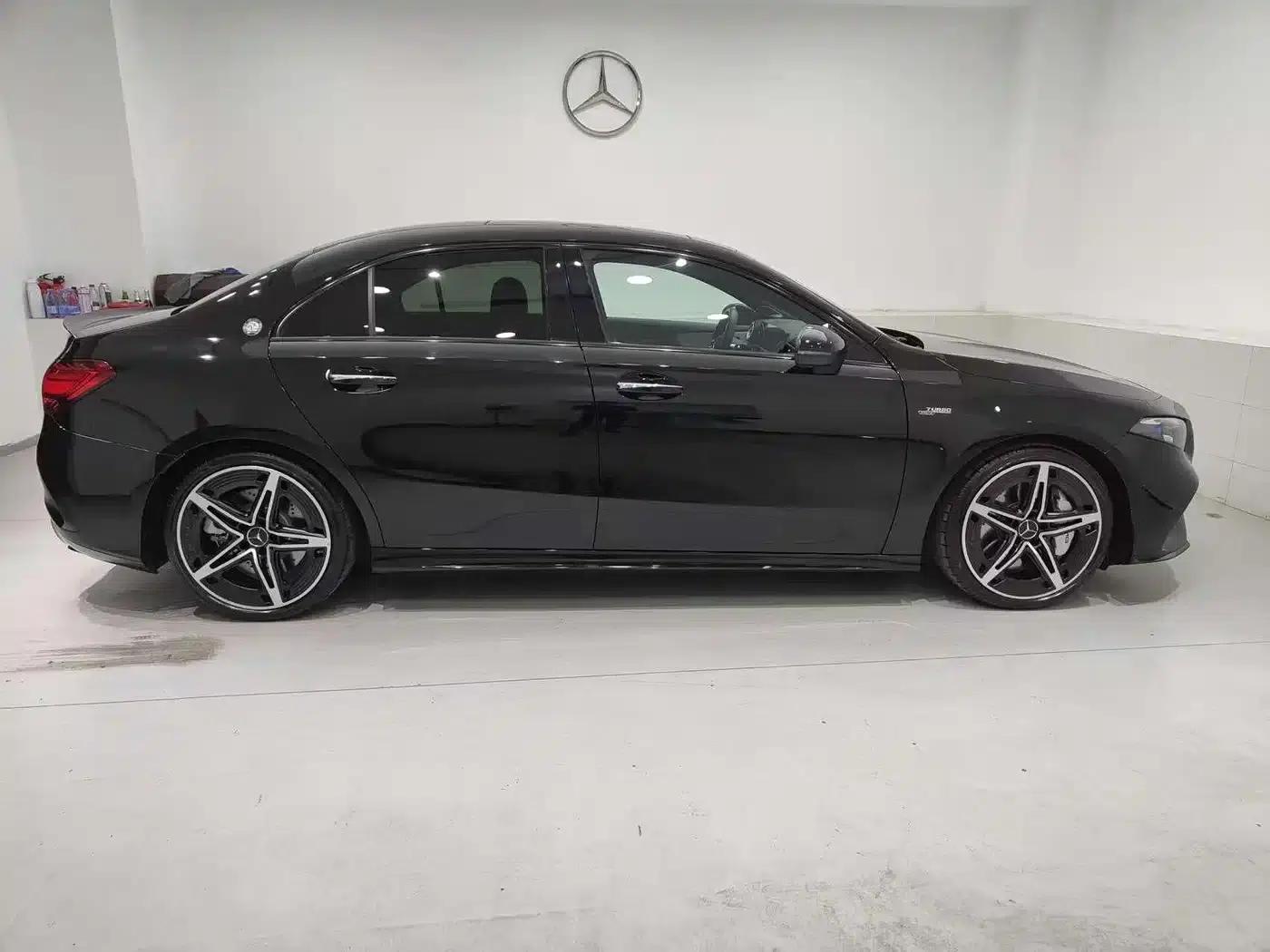 2025 Mercedes-Benz A-Class AMG A 35 L 4MATIC — миниатюра 16
