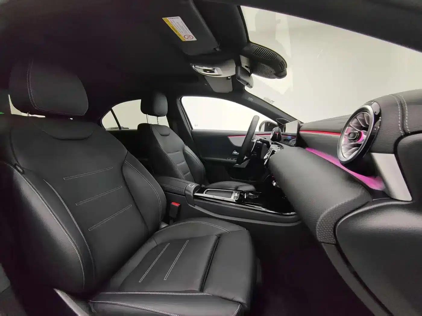 2025 Mercedes-Benz A-Class AMG A 35 L 4MATIC — миниатюра 17