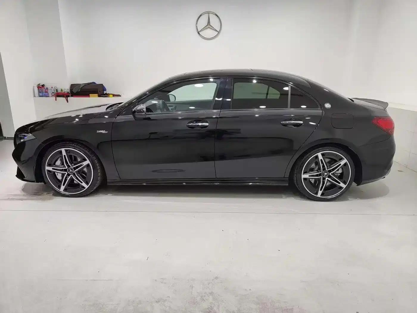 2025 Mercedes-Benz A-Class AMG A 35 L 4MATIC — миниатюра 3