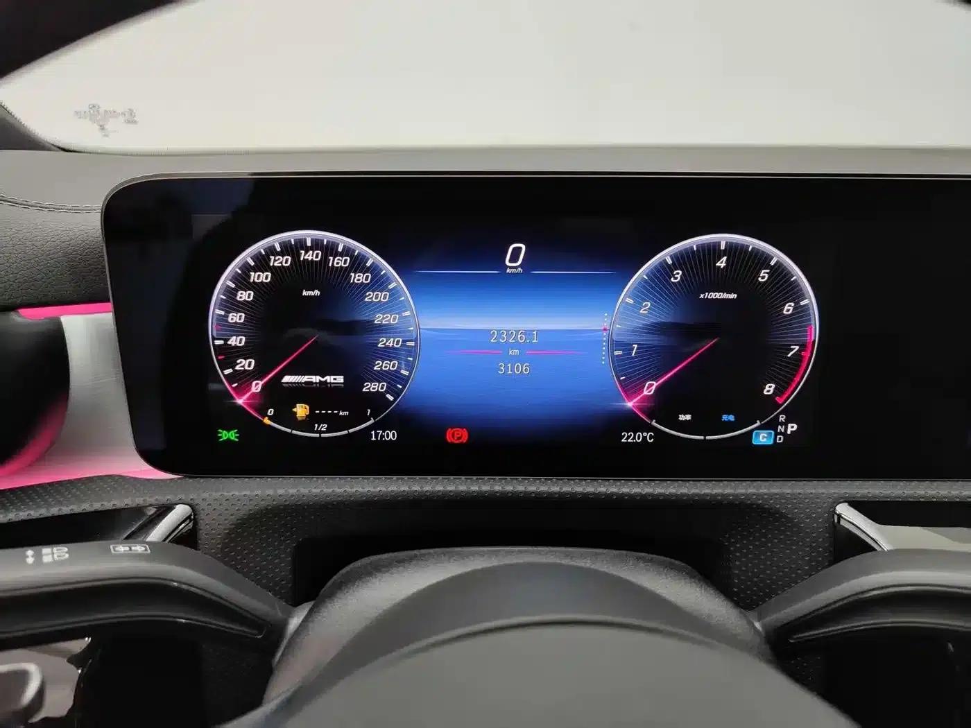 2025 Mercedes-Benz A-Class AMG A 35 L 4MATIC — миниатюра 8