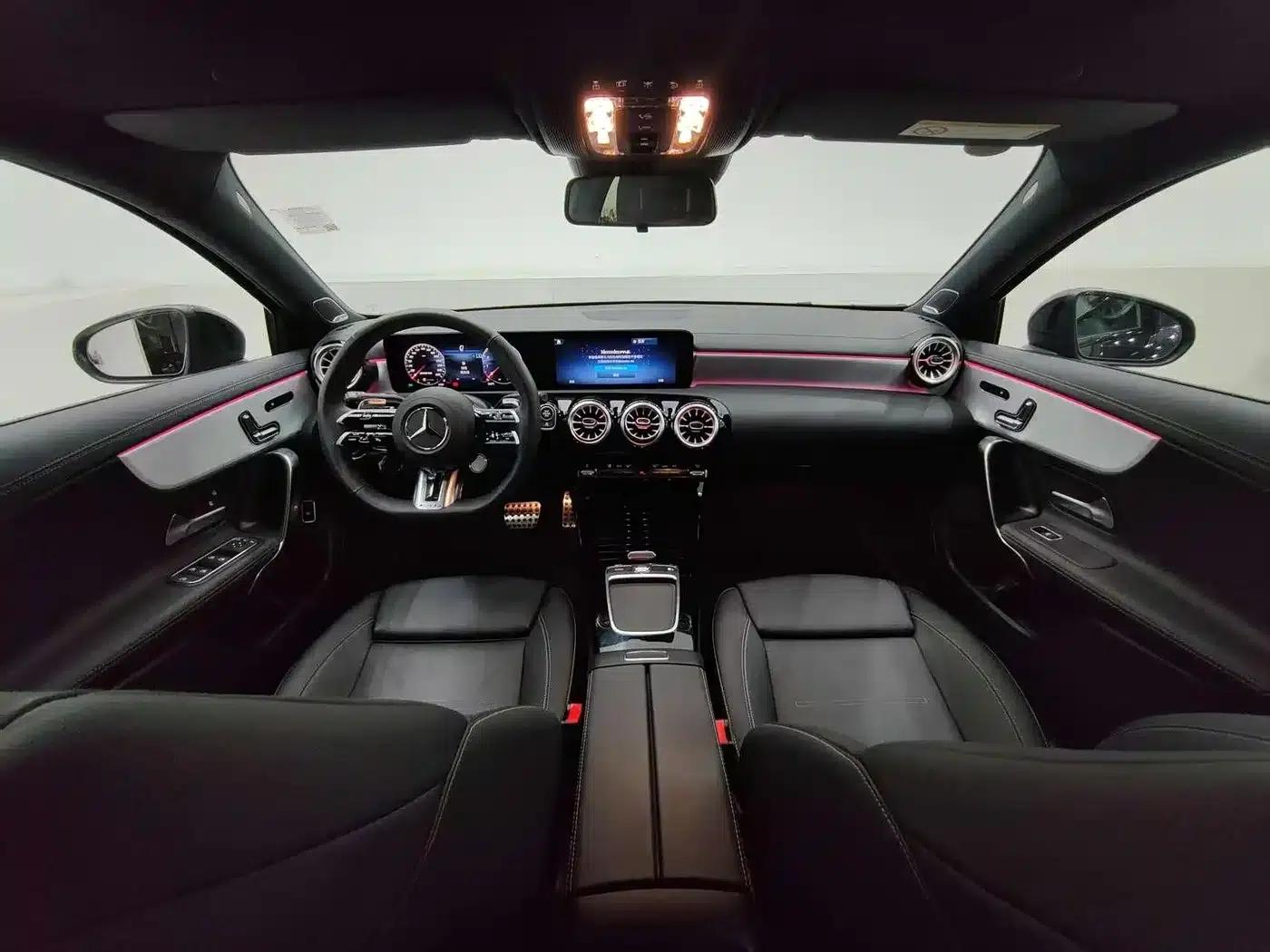 2025 Mercedes-Benz A-Class AMG A 35 L 4MATIC — миниатюра 9